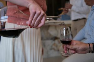 carafage ou aération d'un vin jeune