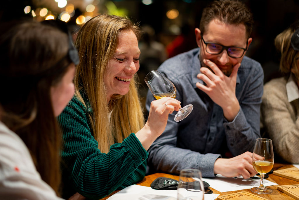 Cours oenologie d'initiation à la dégustation de vins à Lille, au restaurant Au 1er Mai