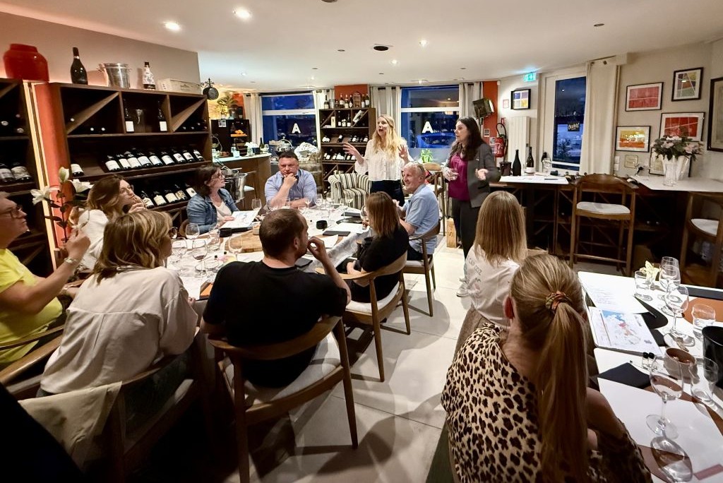 Atelier Blind Test vins et musiques au restaurant Alfreda, à Wasquehal (10 minutes de Lille en métro)